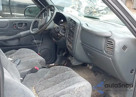 2000 GMC Sonoma Sls from USA, damaged, VIN 1GTCS194XY8172276